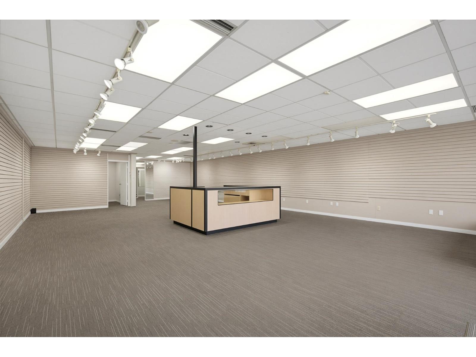 4 2630 BOURQUIN CRESCENT, Abbotsford - Image 1