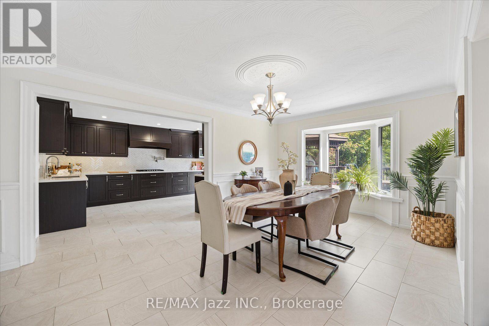 35 Ward Street, Whitby, ON photo 9