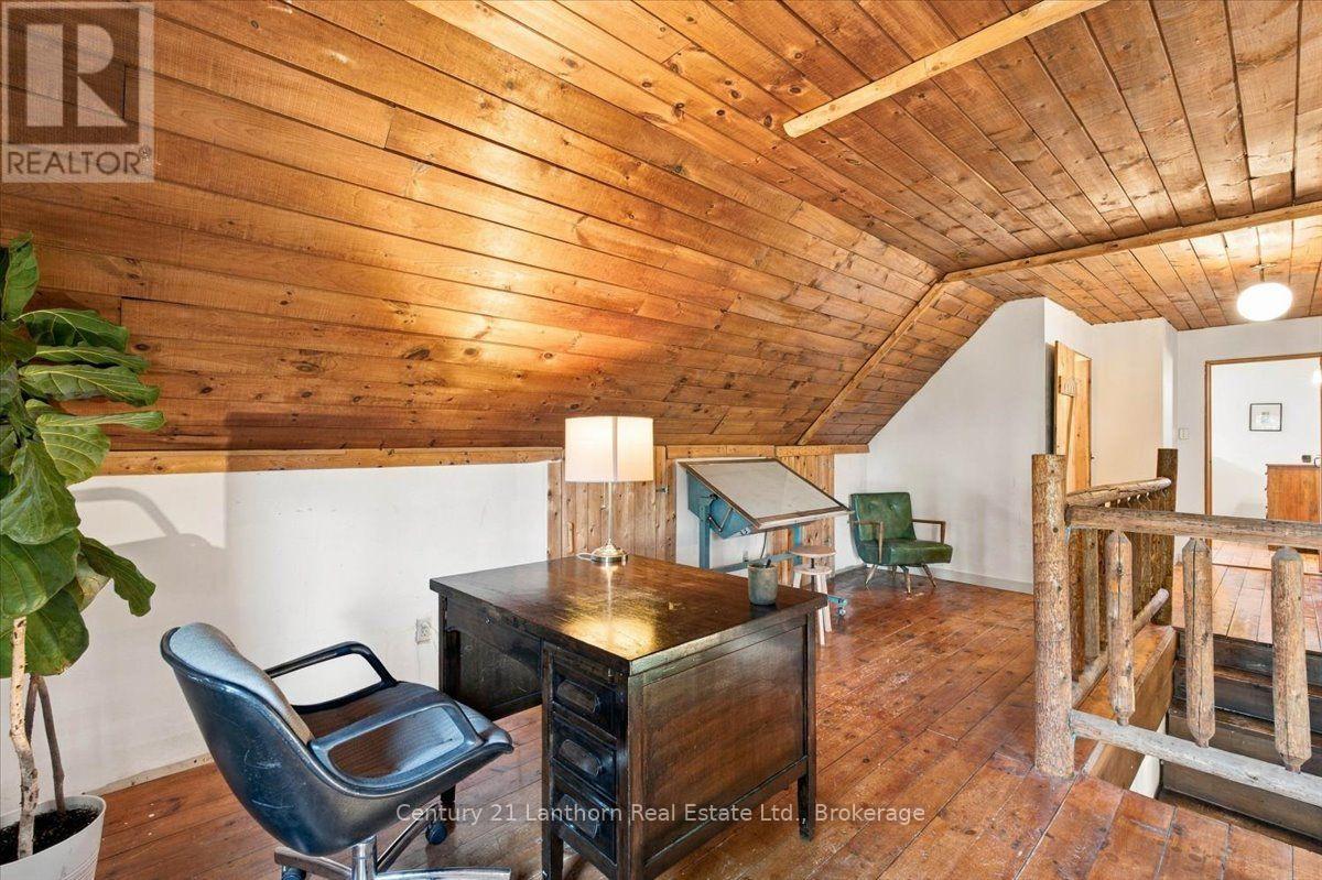 466 WOODS ROAD - 15