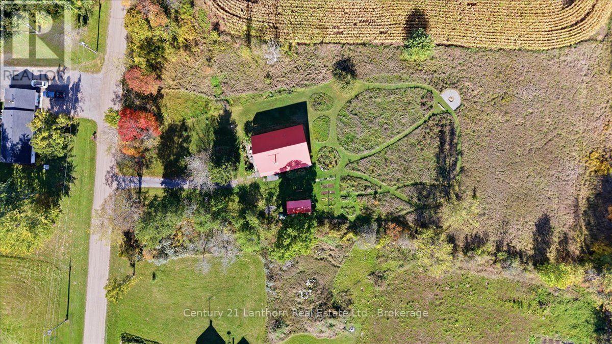 466 WOODS ROAD - 29