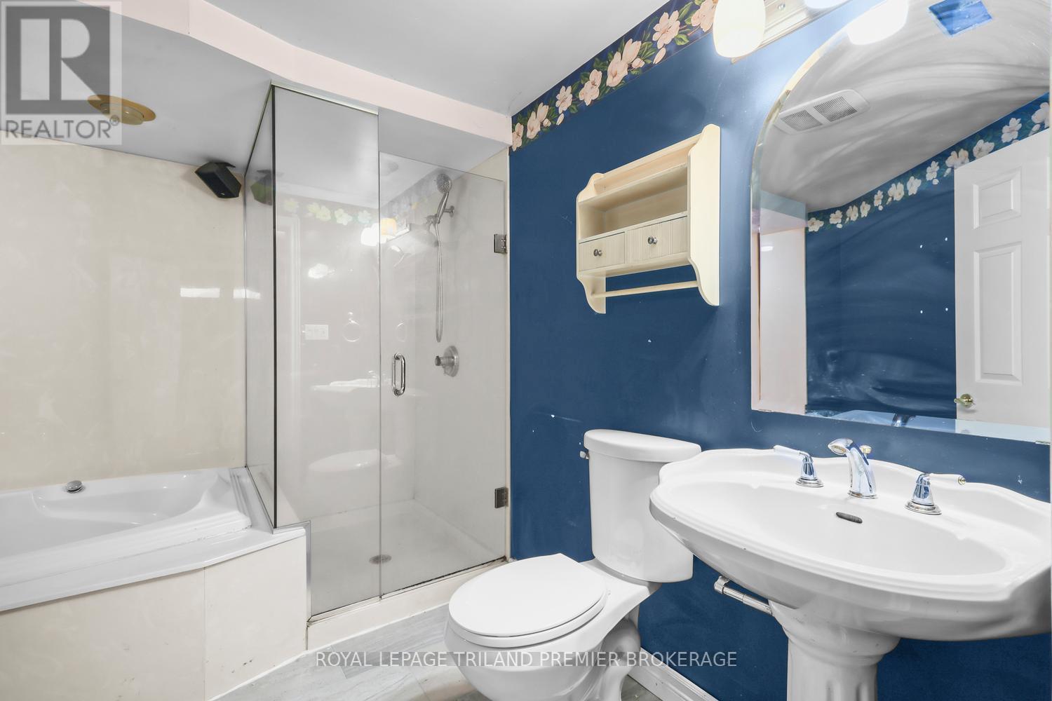 669 SANATORIUM ROAD - Image 31