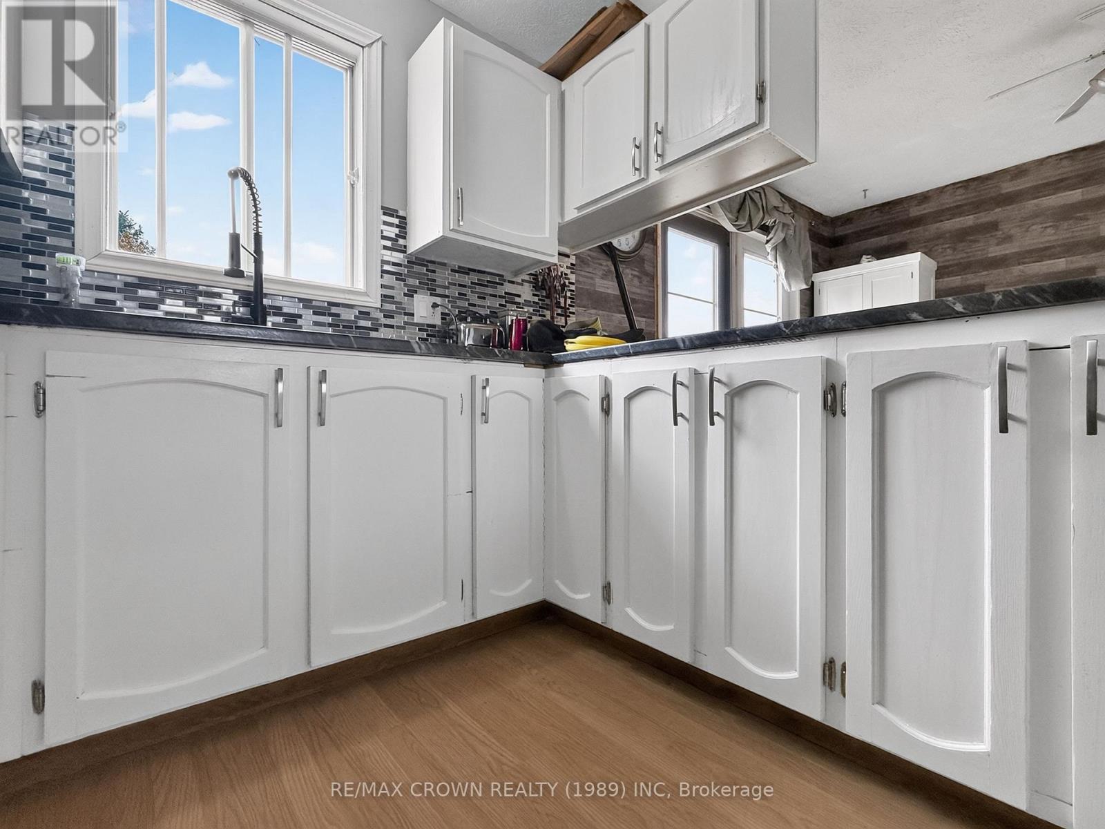 24 CEDAR AVENUE - Image 14