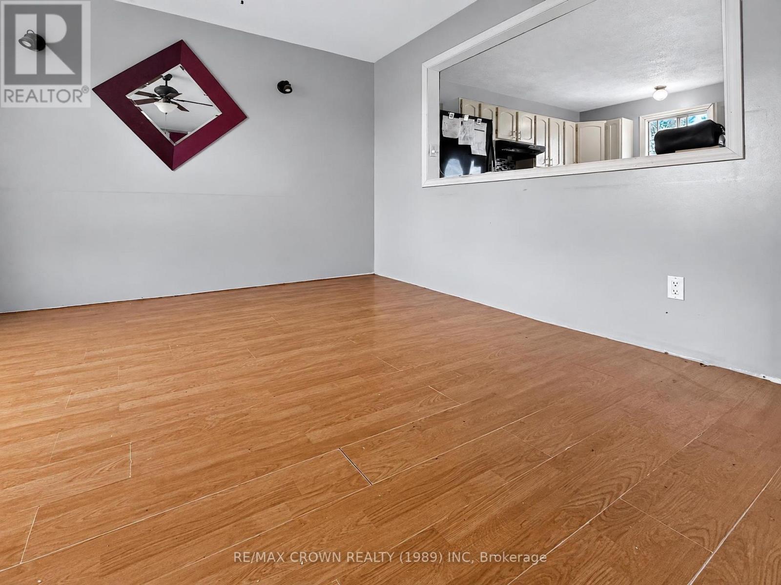 24 CEDAR AVENUE - Image 17