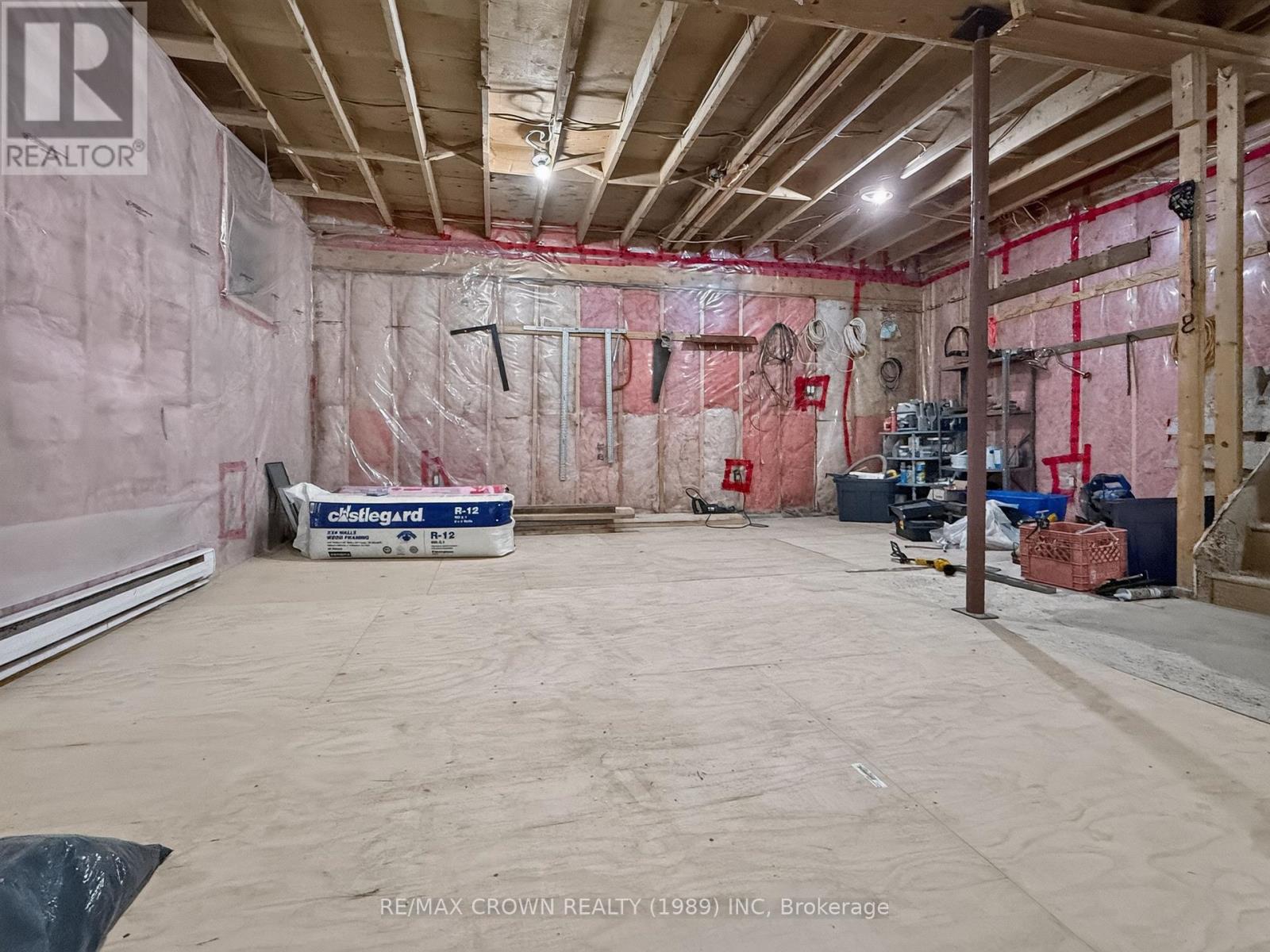 24 CEDAR AVENUE - 28