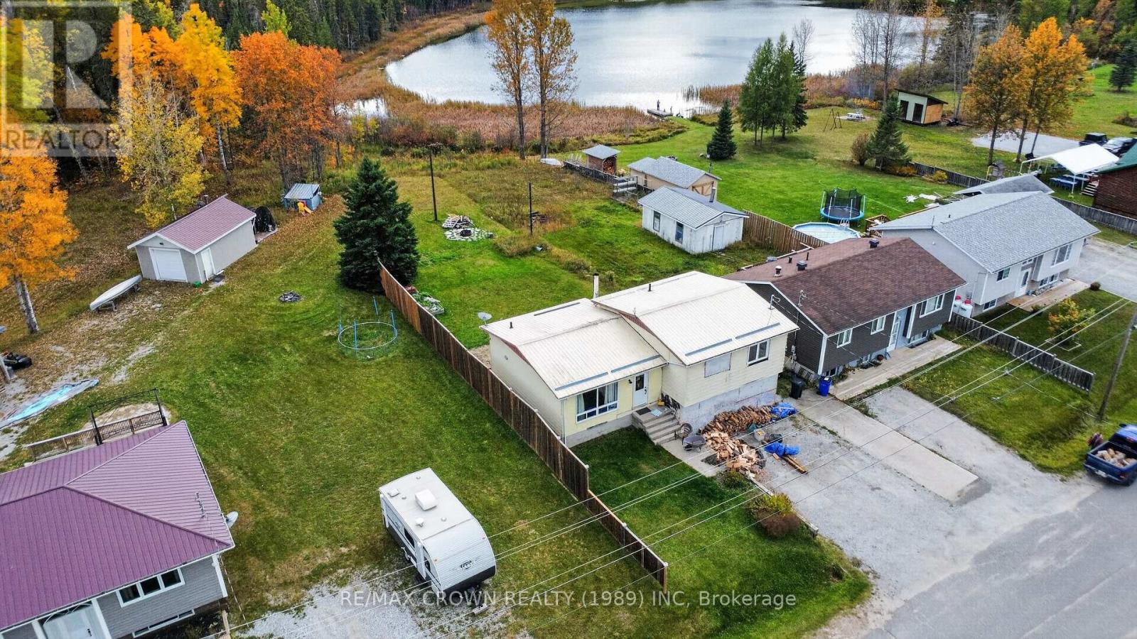 24 CEDAR AVENUE - 3