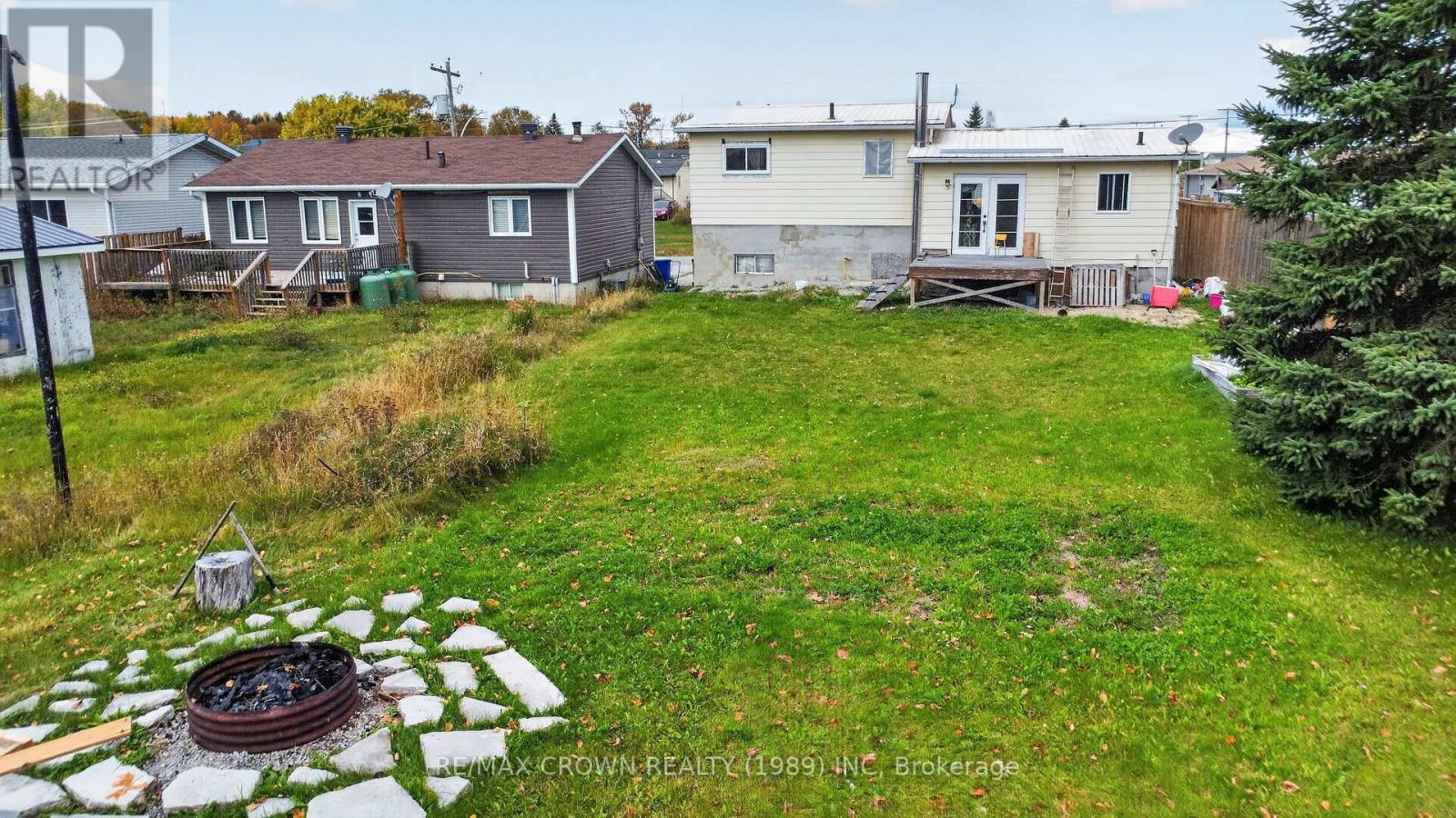 24 CEDAR AVENUE - Image 9