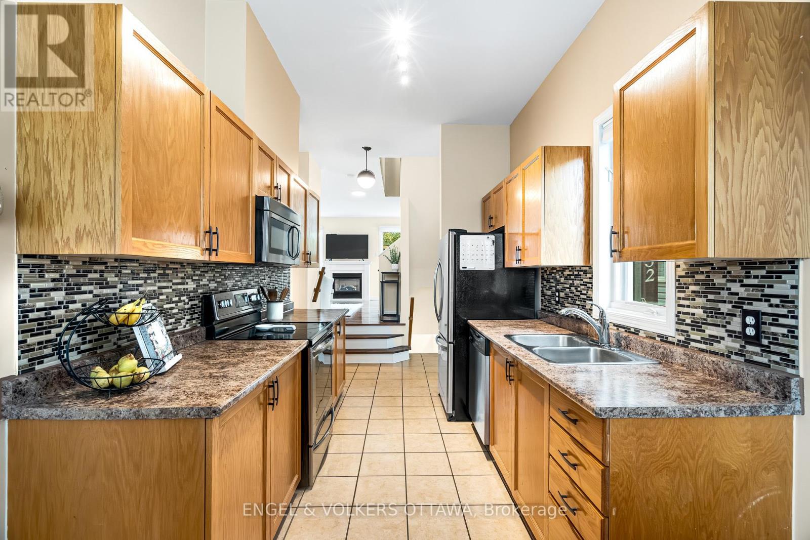 2032 AVENUE P - 9