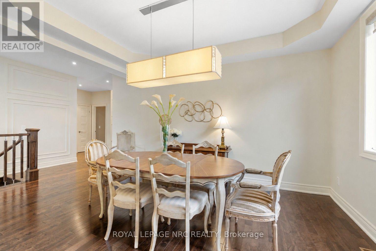 295 CREEKSIDE DRIVE - 21