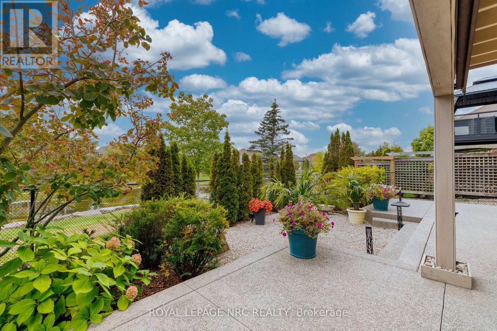 295 CREEKSIDE DRIVE - 7