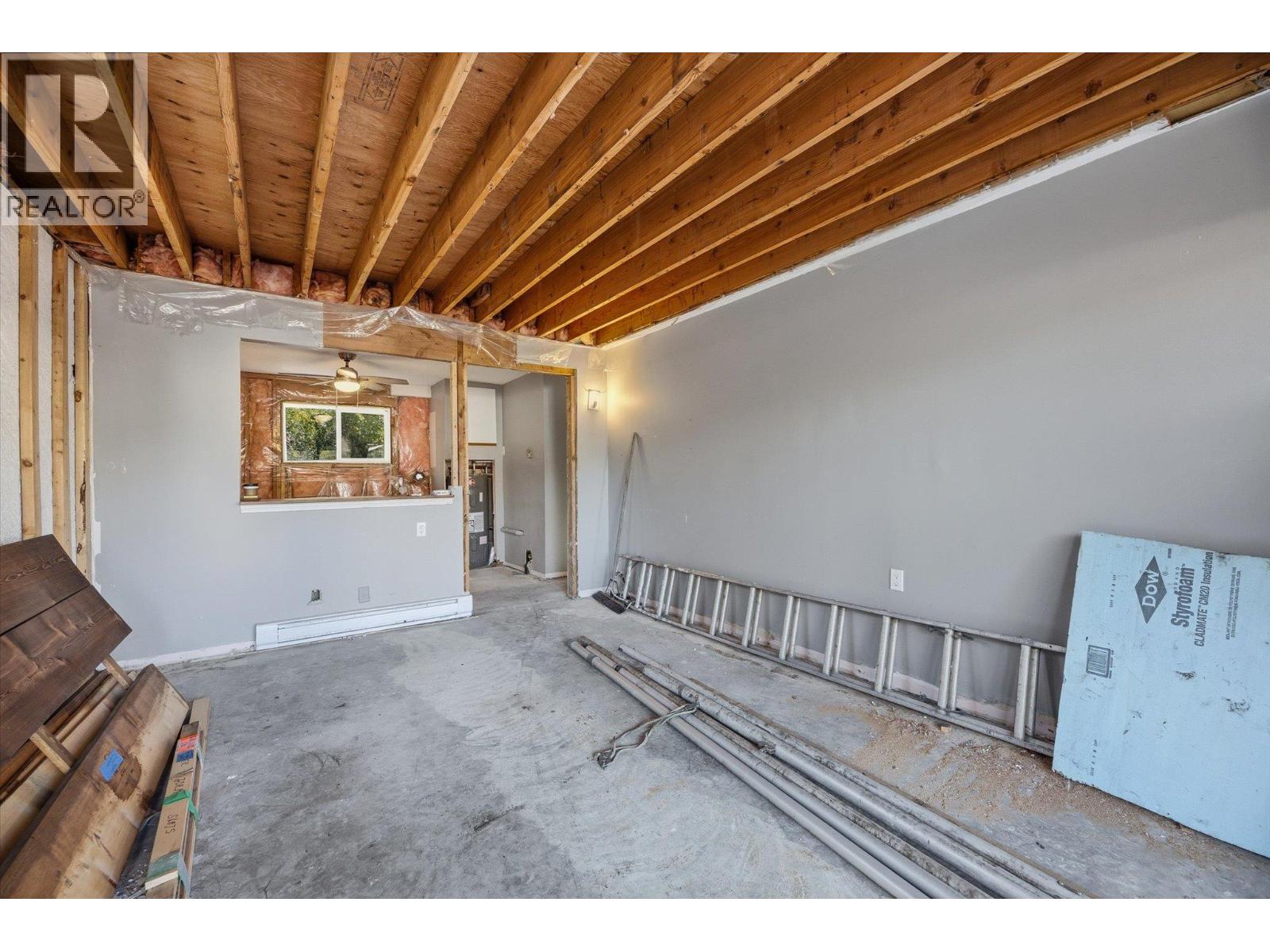 1011-1013 Lawson Avenue - Image 48