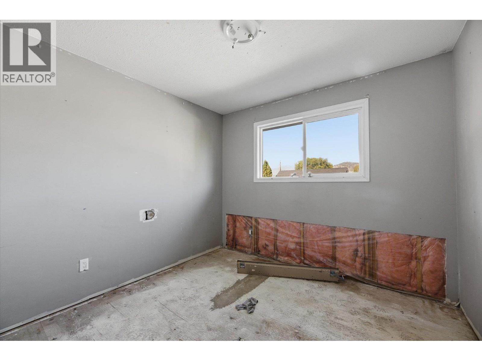 1011-1013 Lawson Avenue - 56