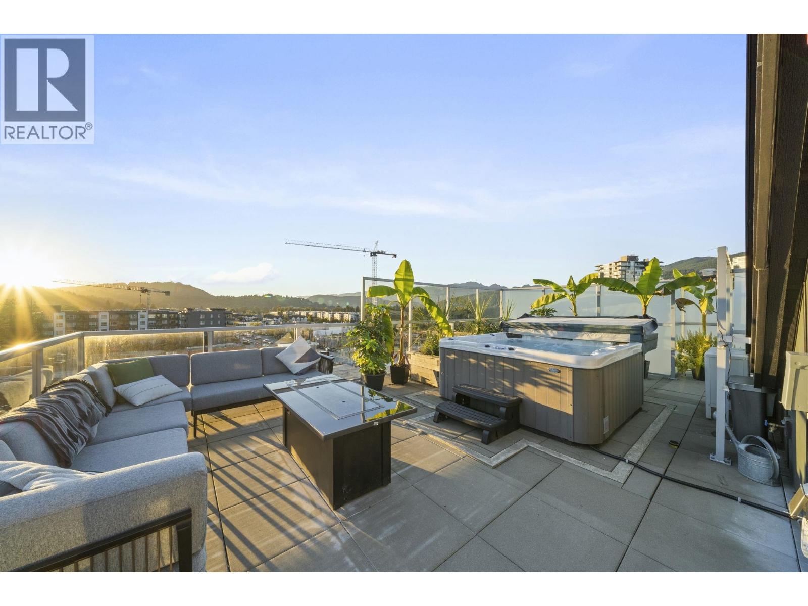 605 3229 ST JOHNS STREET, Port Moody - Image 1