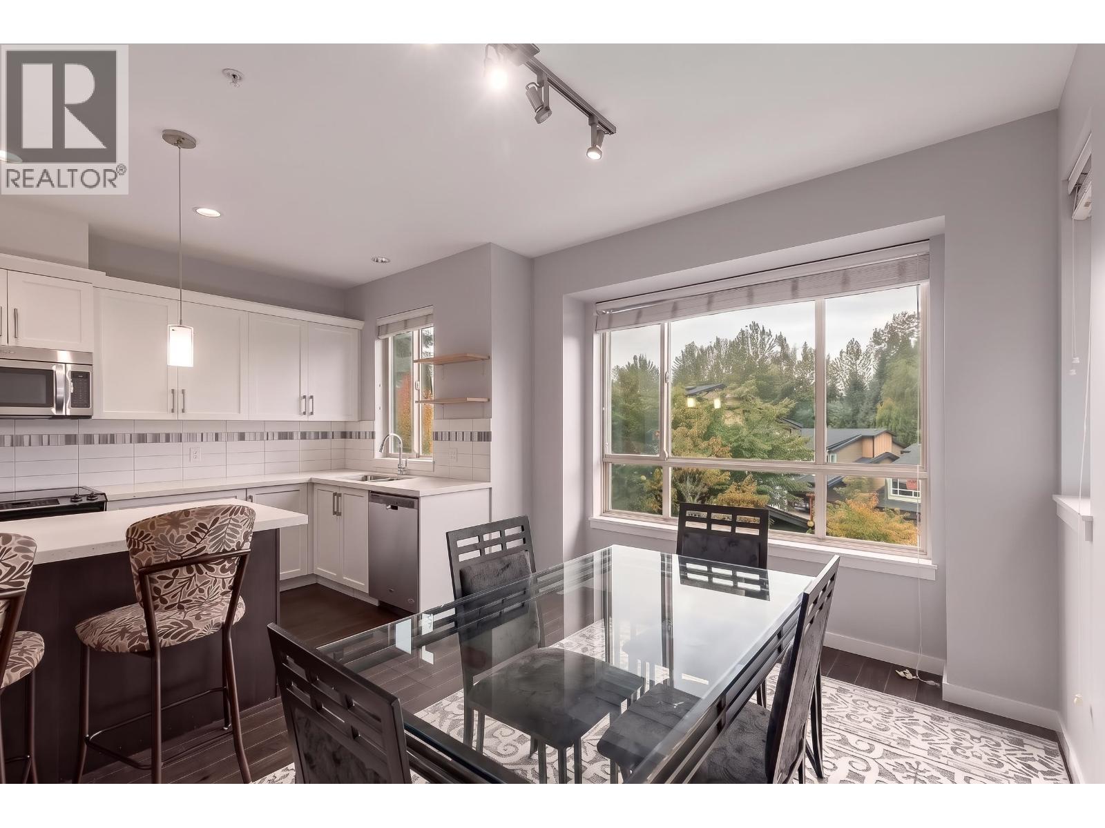 11 23986 104 AVENUE, Maple Ridge