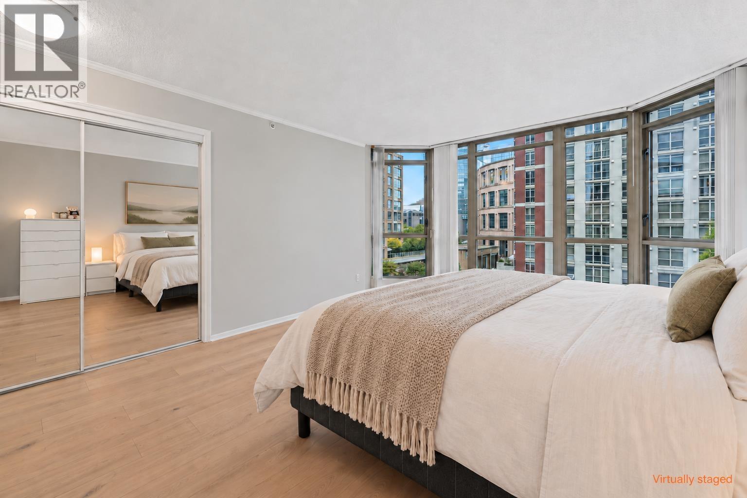 906 867 HAMILTON STREET, Vancouver
