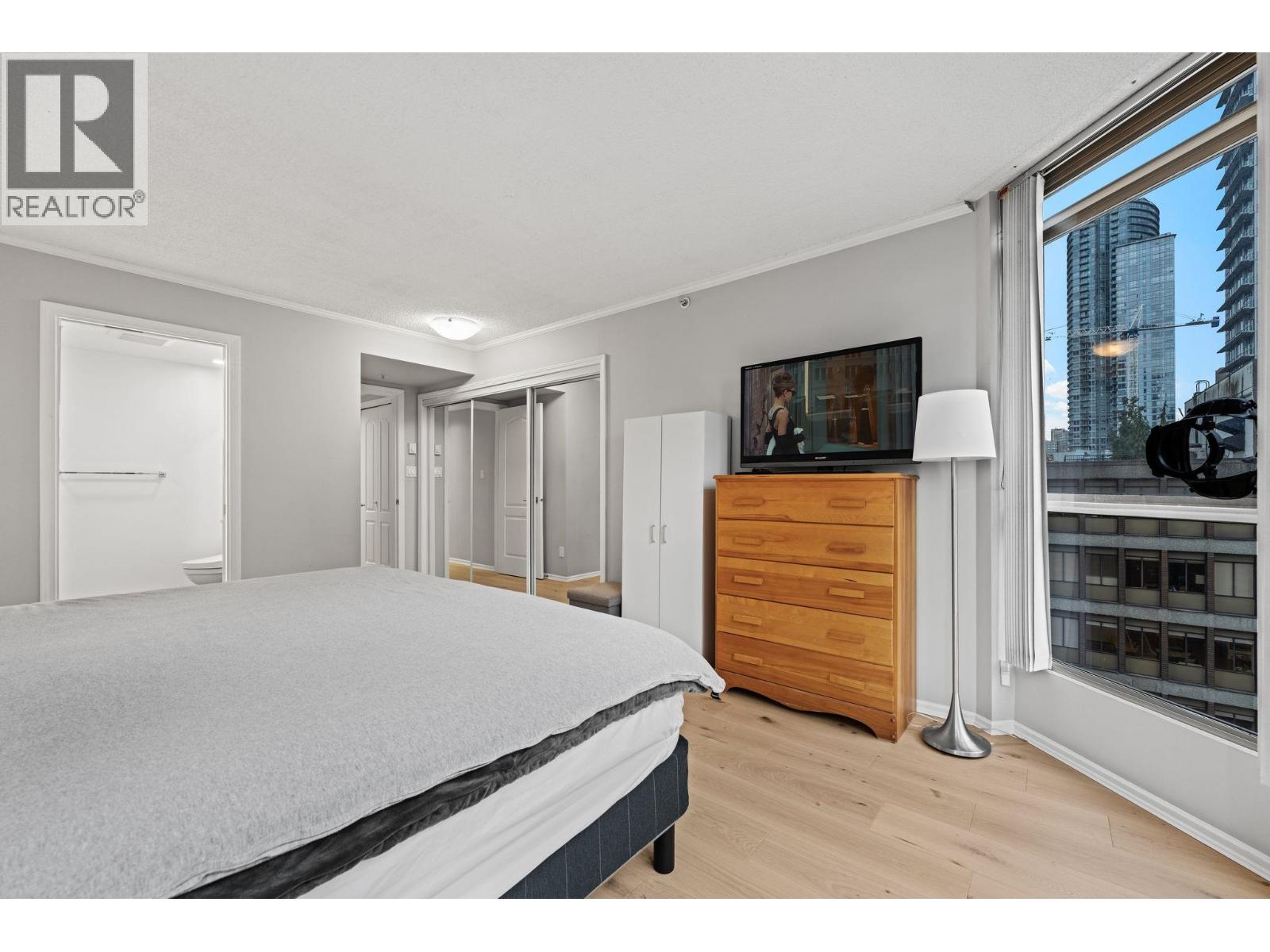 906 867 HAMILTON STREET, Vancouver