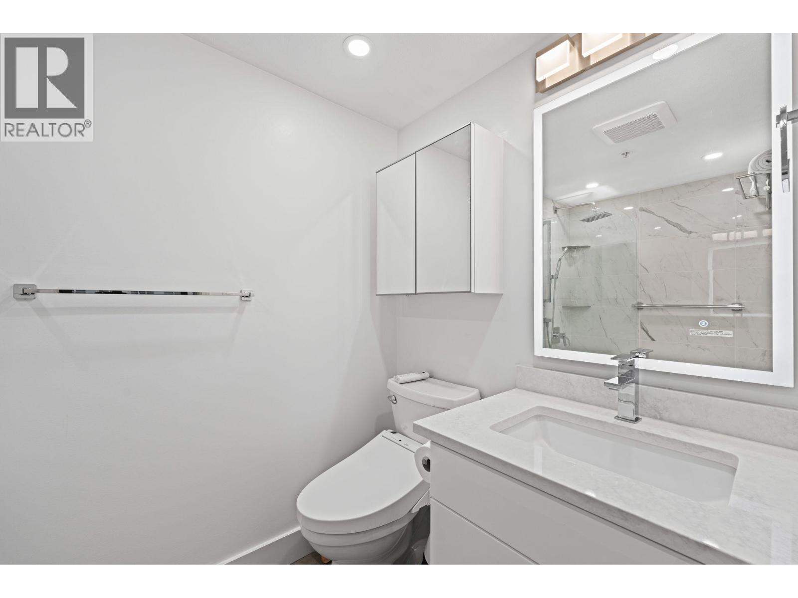 906 867 HAMILTON STREET, Vancouver