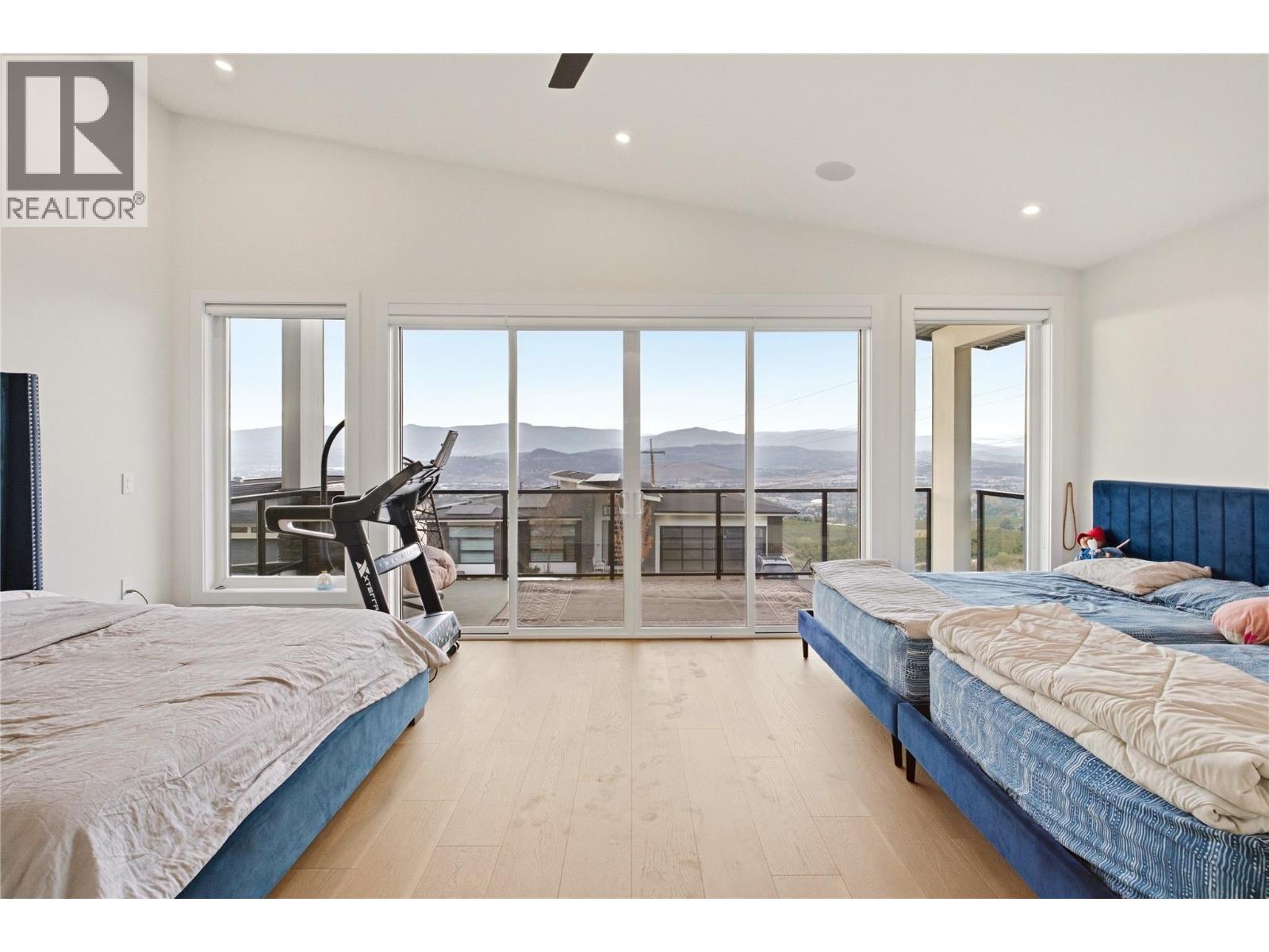 647 Deans Drive, Kelowna