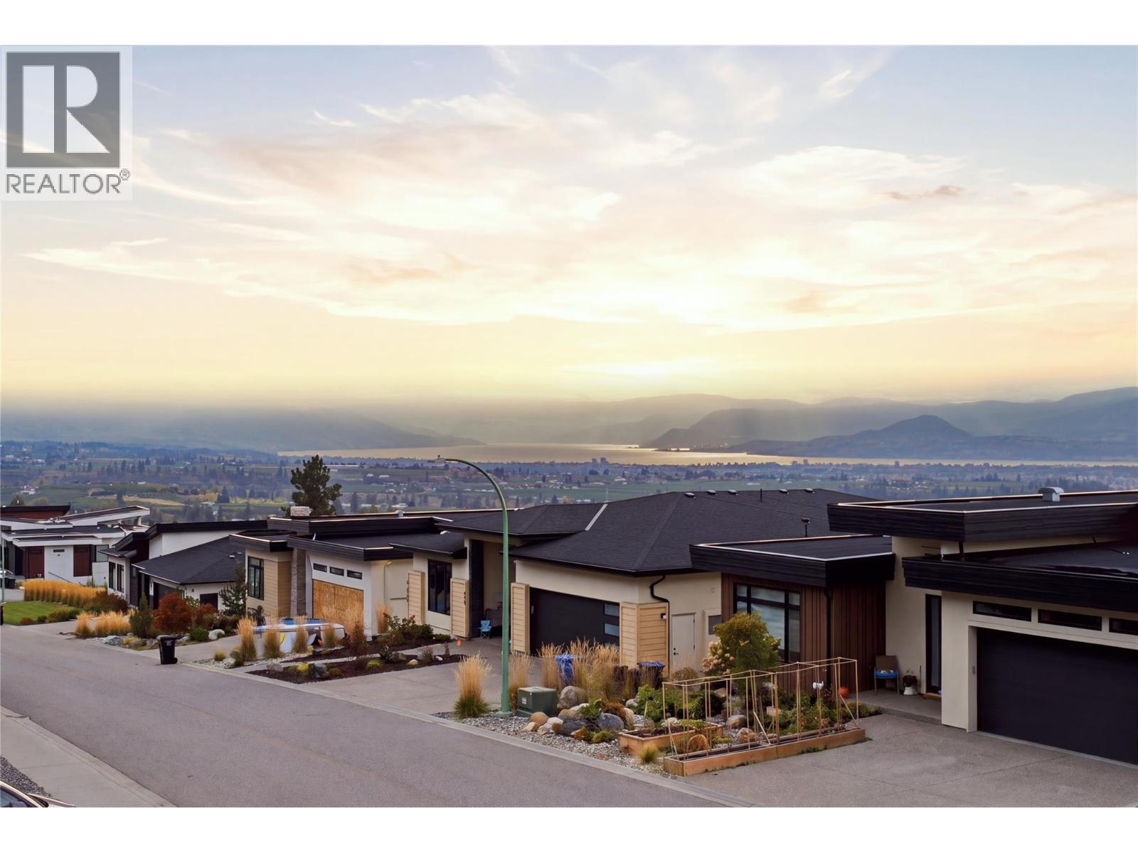 647 Deans Drive, Kelowna
