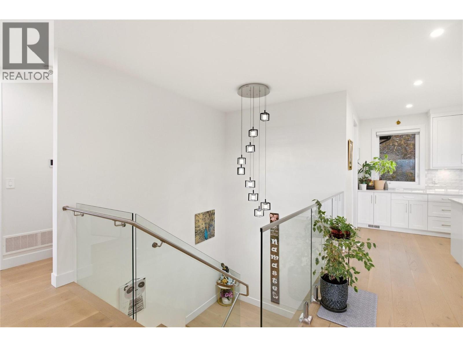 647 Deans Drive, Kelowna