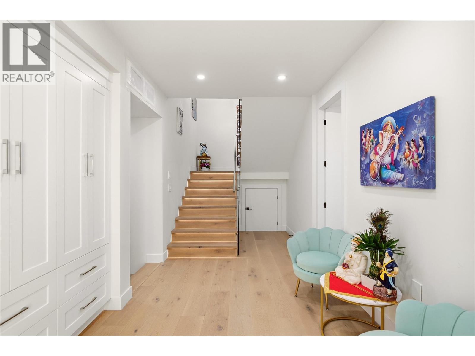 647 Deans Drive, Kelowna