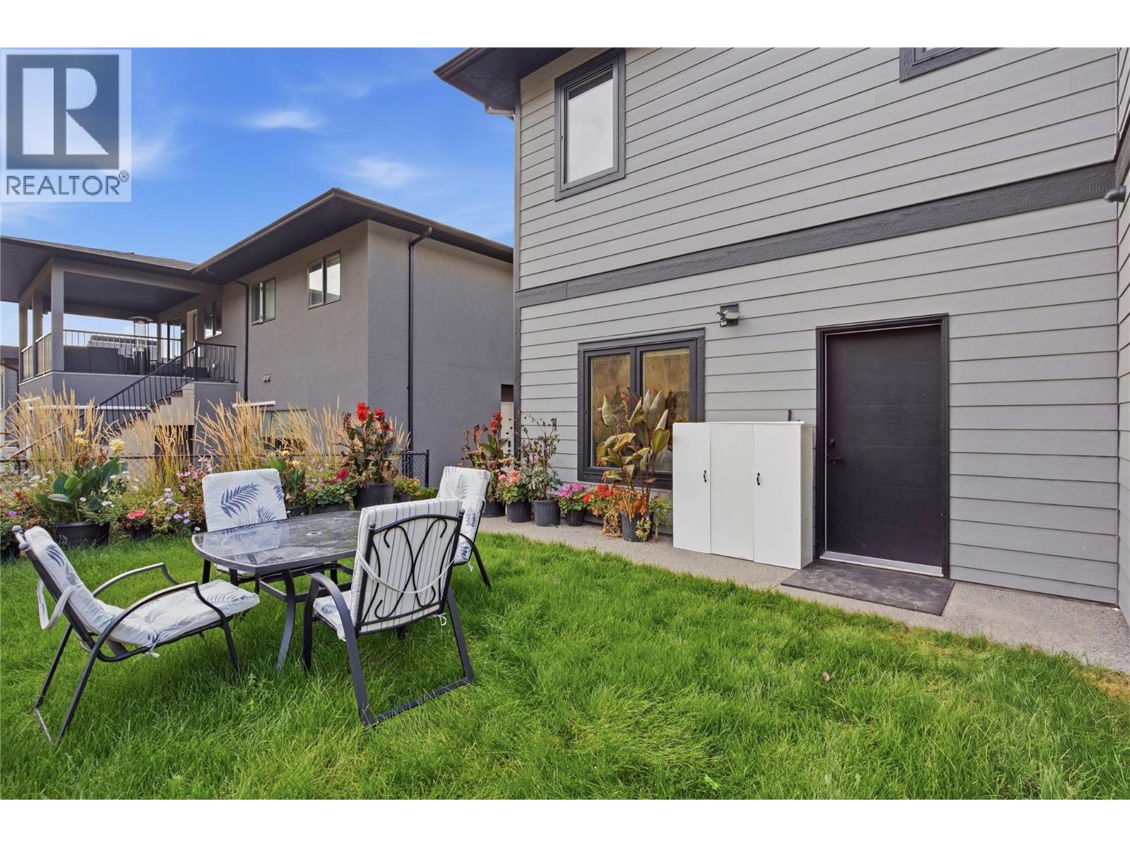 647 Deans Drive - 35