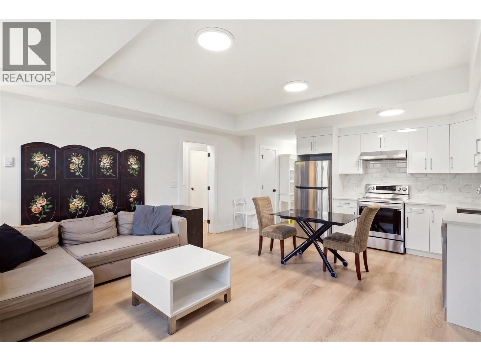647 Deans Drive - 41