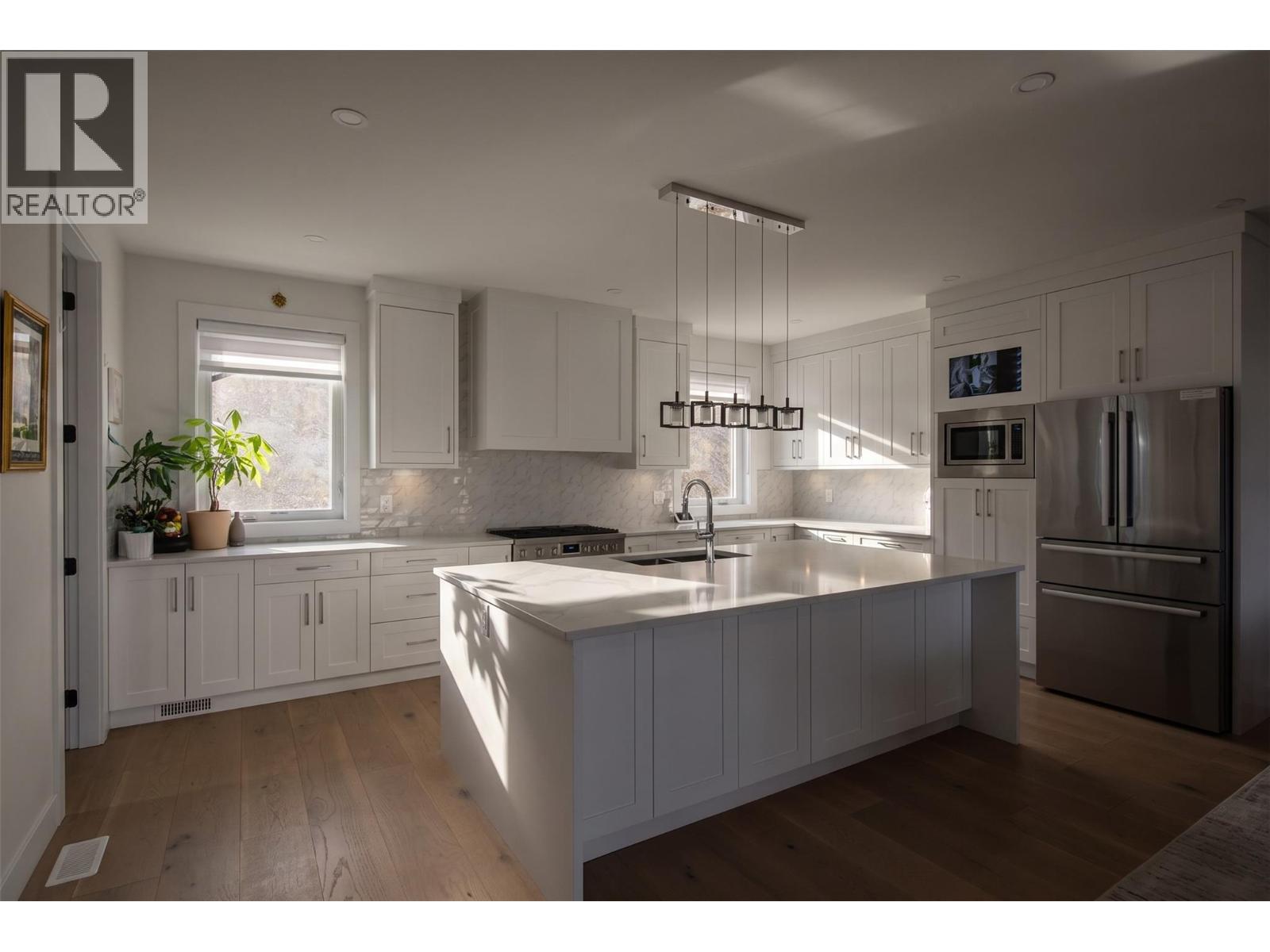 647 Deans Drive - 53