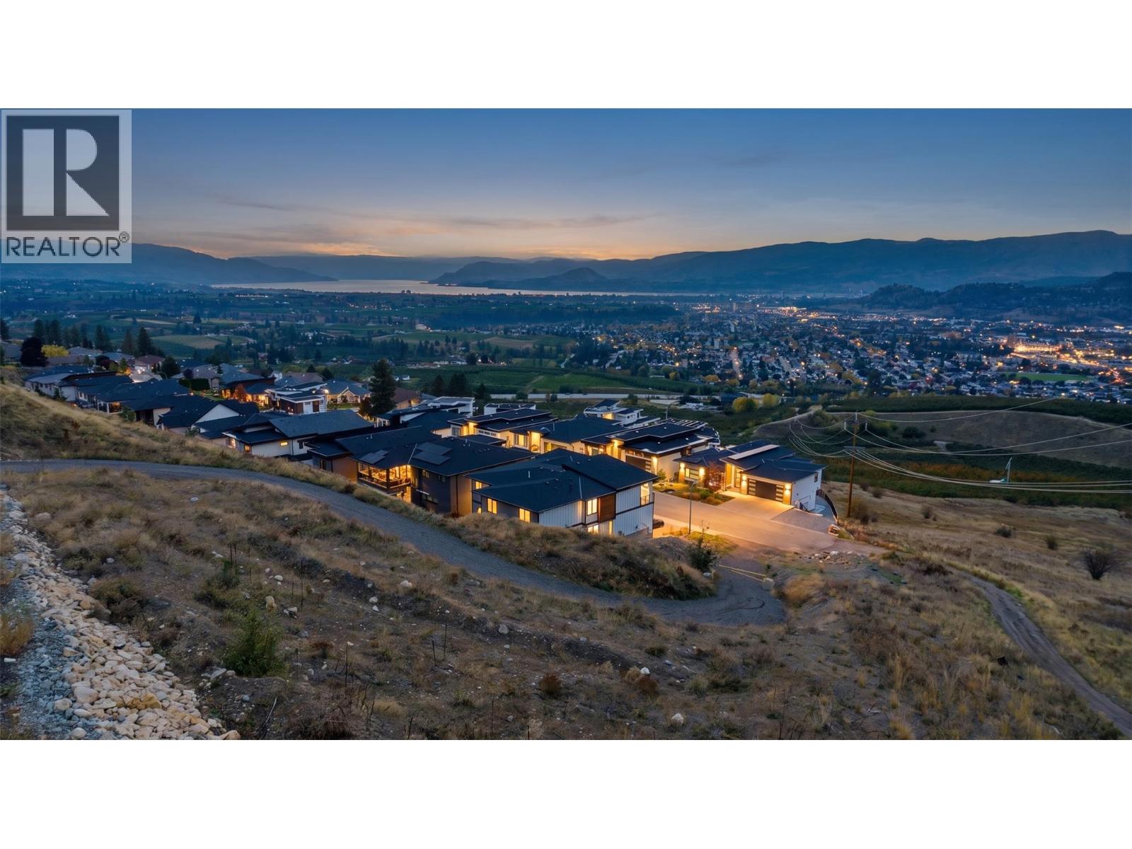 647 Deans Drive, Kelowna