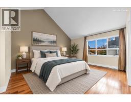 264 Holly Avenue, New Westminster, BC V3M0B3 Photo 15