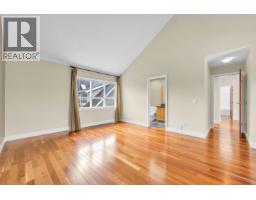 264 Holly Avenue, New Westminster, BC V3M0B3 Photo 16