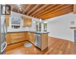 264 Holly Avenue, New Westminster, BC V3M0B3 Photo 8