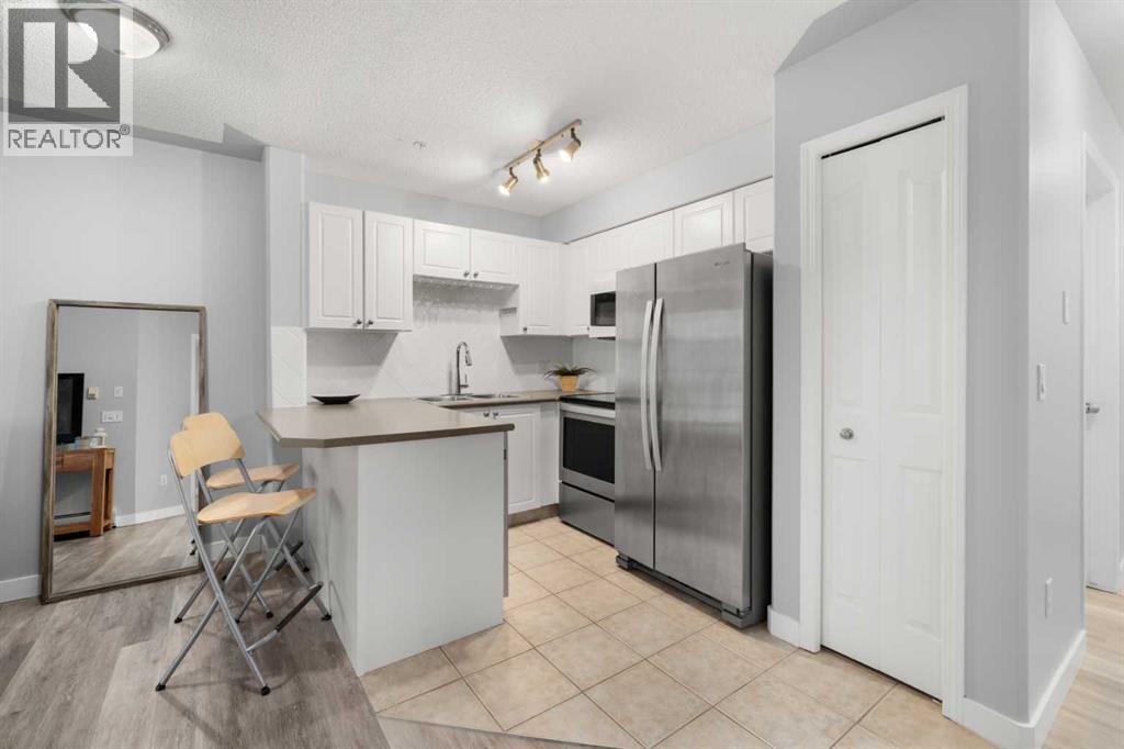 #123 345 Rocky Vista Park NW - 3