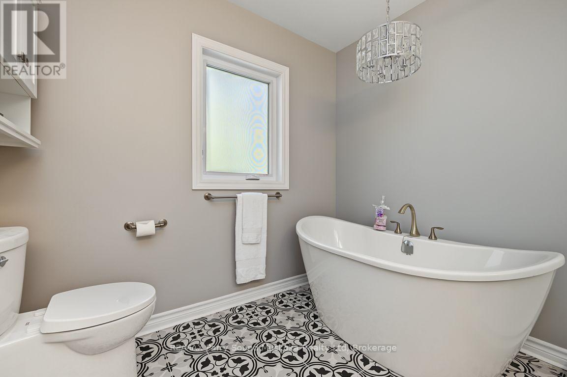 91 BAYVIEW DRIVE - 25