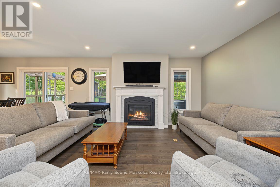 91 BAYVIEW DRIVE - 9