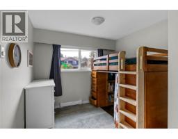 Bathroom - 107 Moss Ave, Parksville, BC V9P1L5 Photo 9