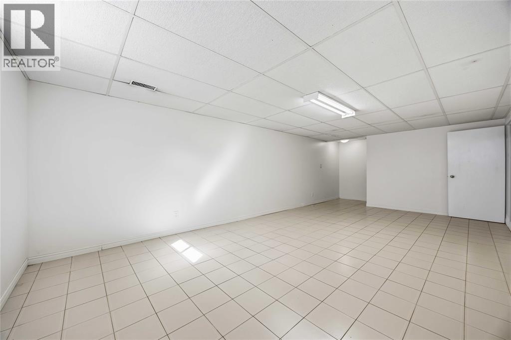 1516 HENLEY CRESCENT - Image 29
