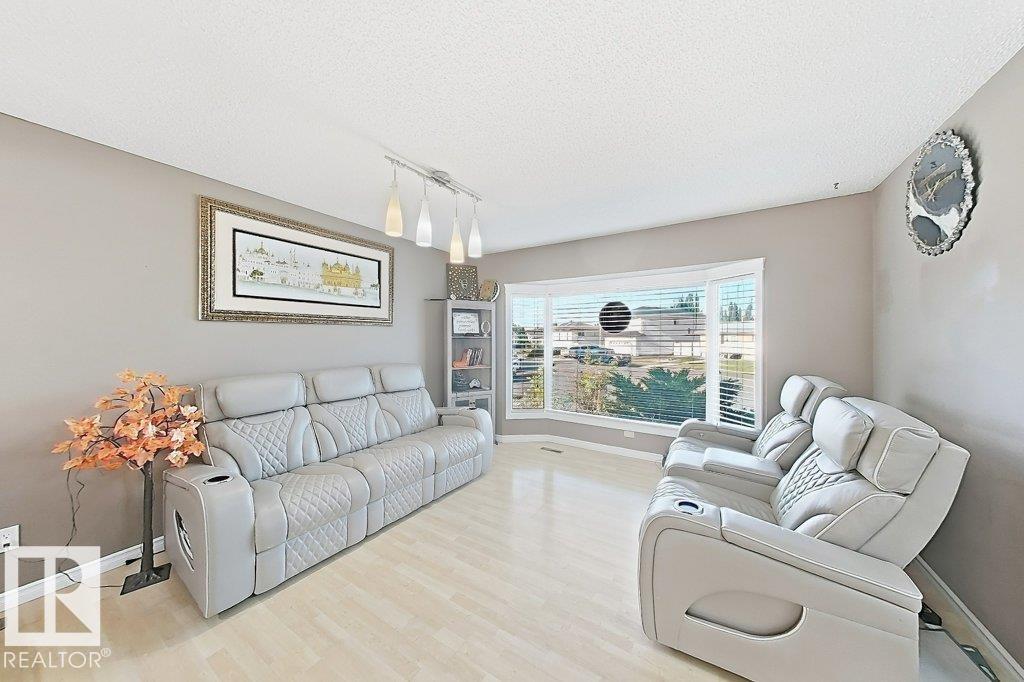 1823 45 ST NW - 20