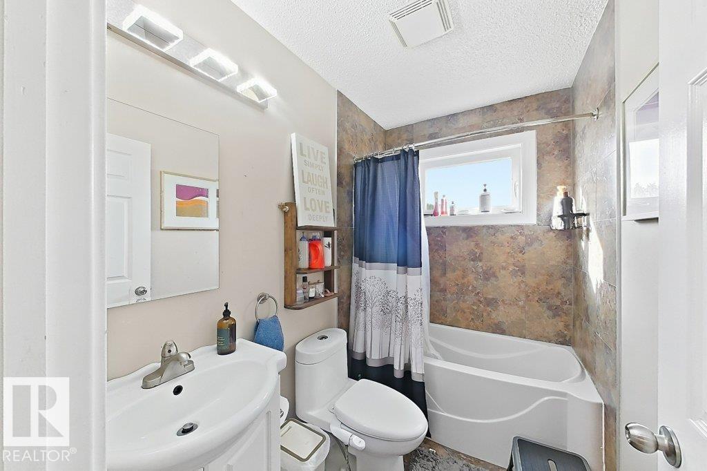 1823 45 ST NW - Image 36