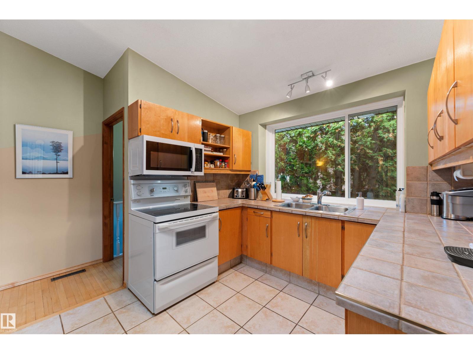 15012 77 AV NW - Image 15