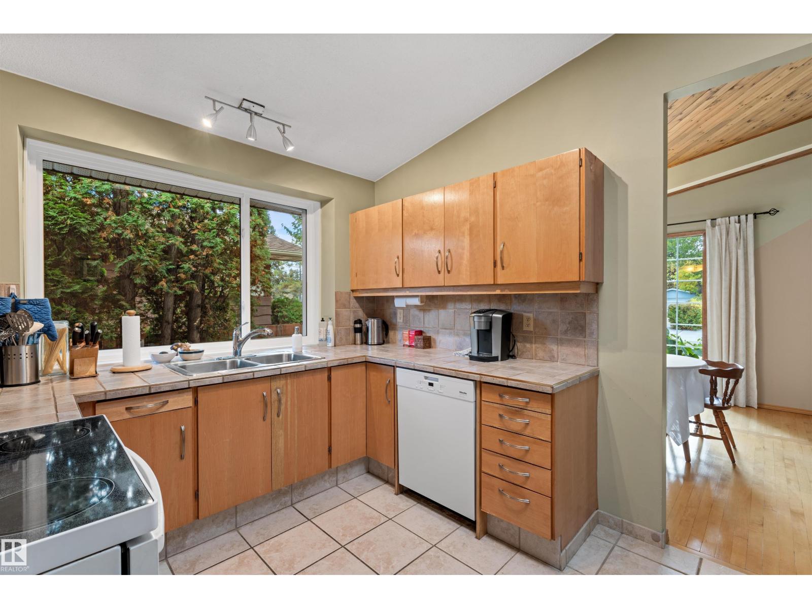15012 77 AV NW - Image 17