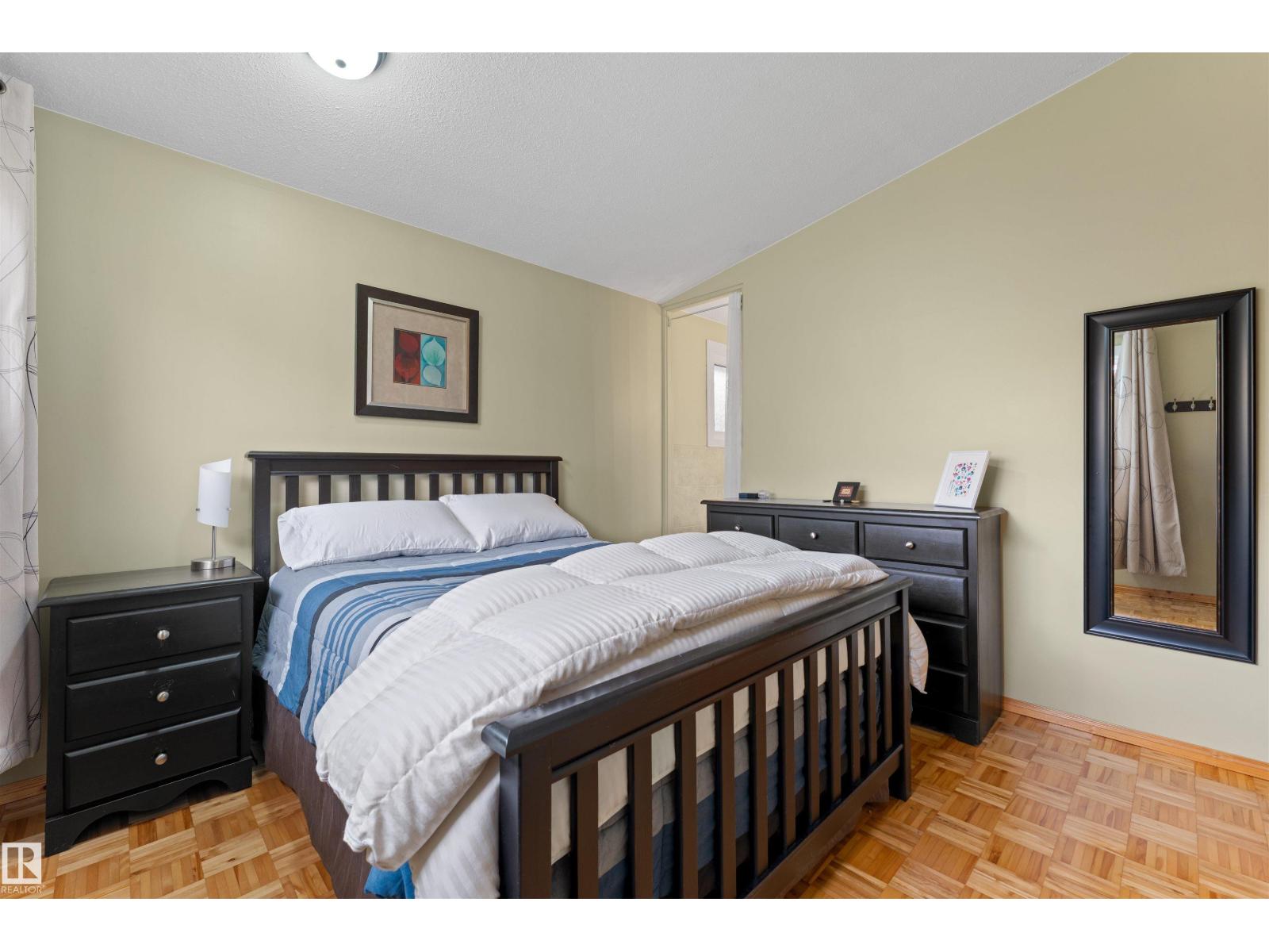 15012 77 AV NW - Image 27