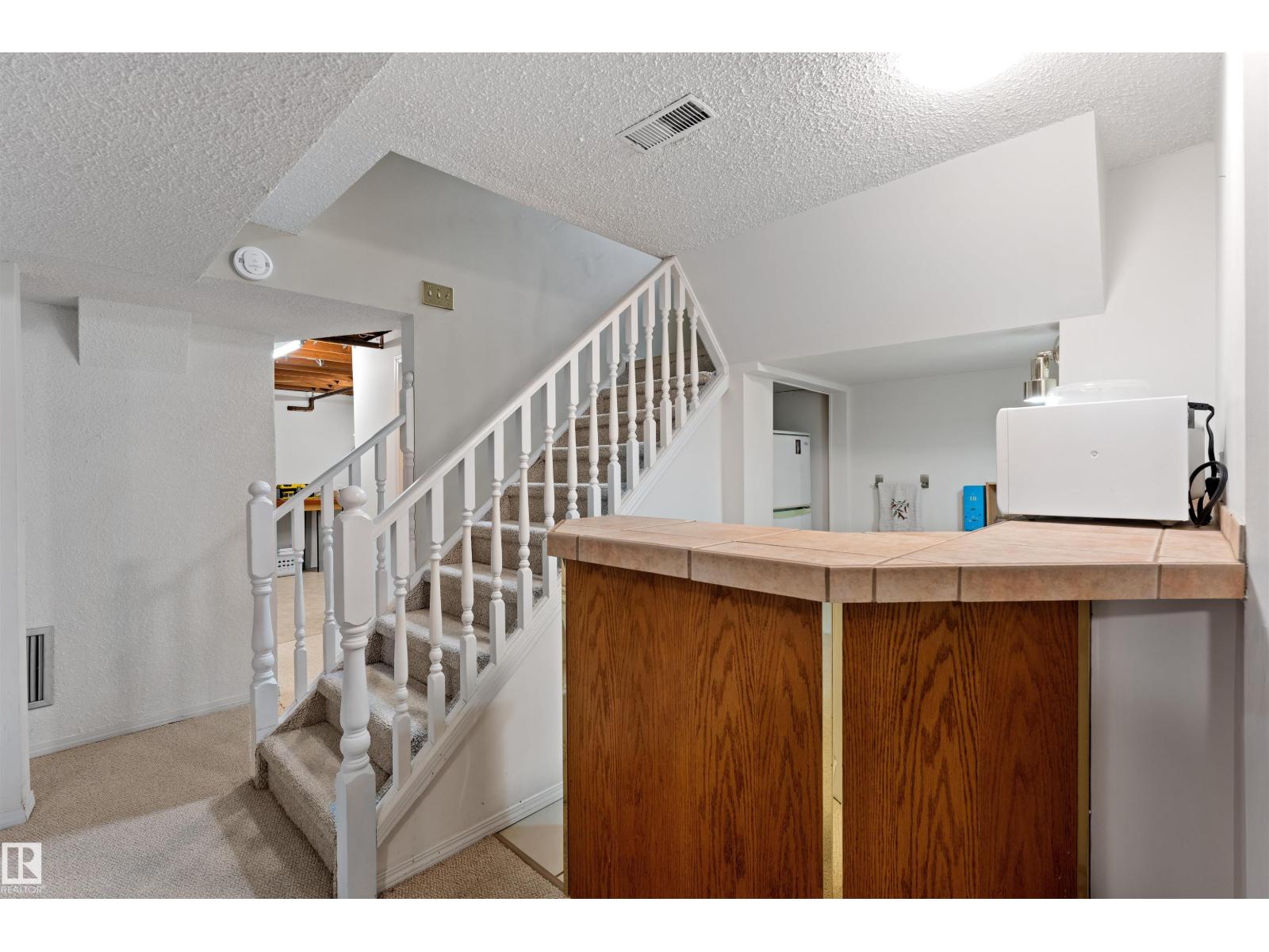 15012 77 AV NW - 35