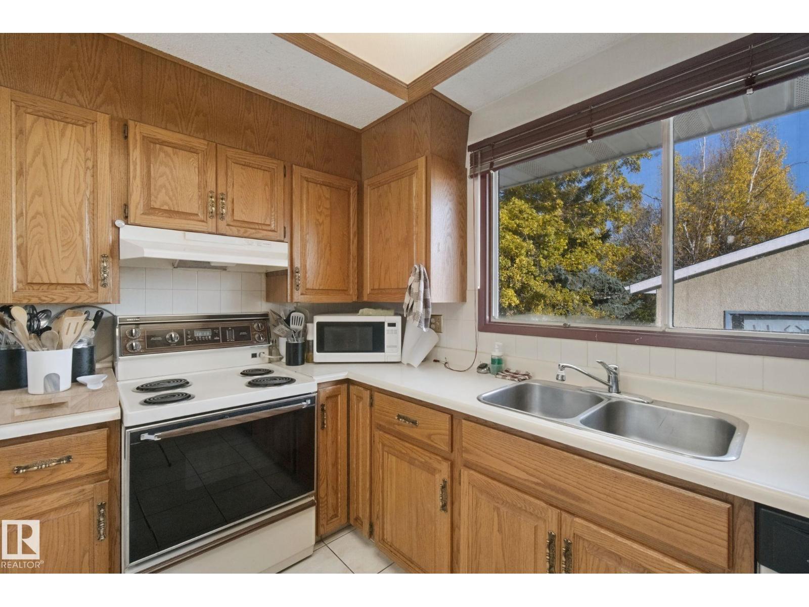 10824 35 AV NW - 15