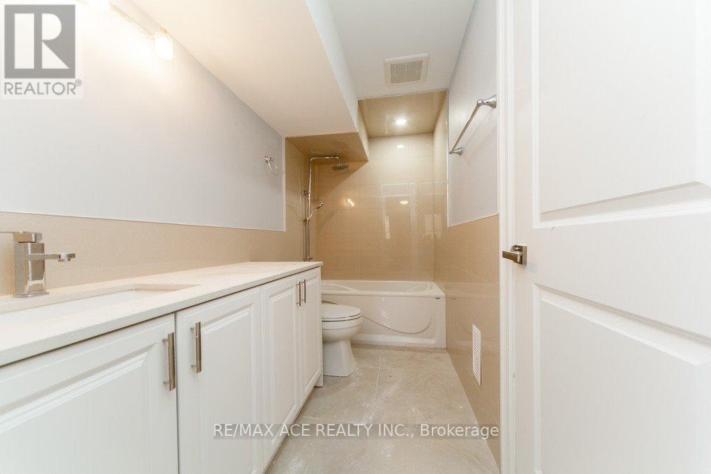 48A Leyton Avenue, Toronto, ON photo 17
