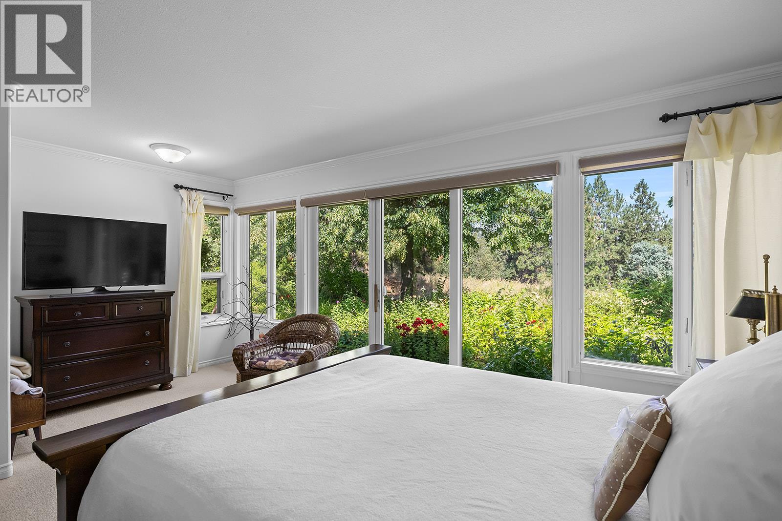 3889 Gallaghers Grange, Kelowna