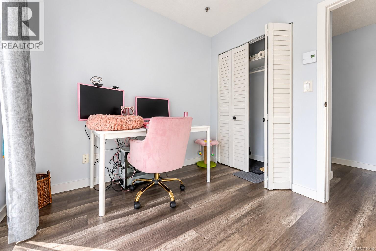 #203 3460 Quadra St - 24