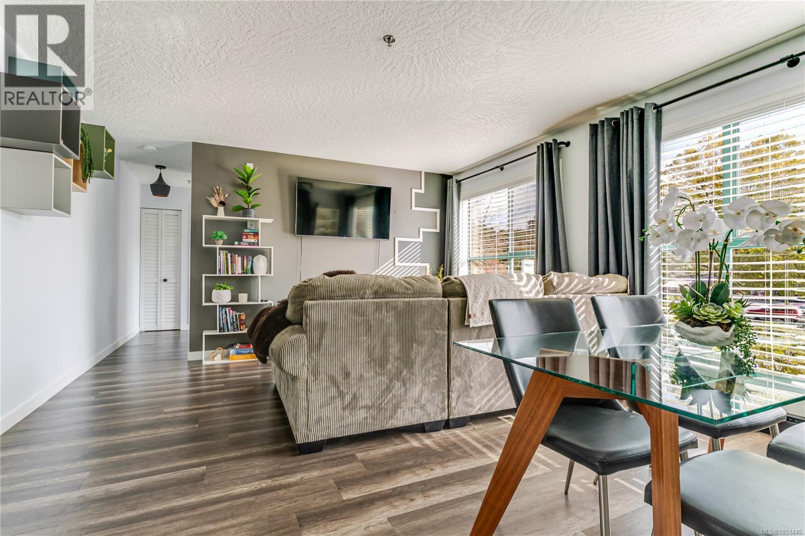 #203 3460 Quadra St - 7