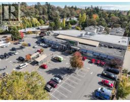 203 3460 Quadra St, Saanich, BC V8J1G6 Photo 33