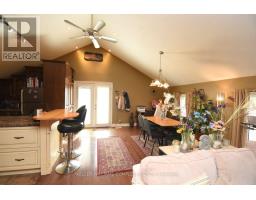 Kitchen - 54 Old Mill Road, Norfolk, ON N0E1C0 Photo 9