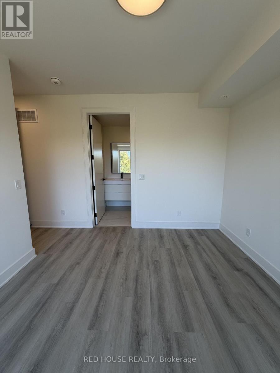 252 Ellis Avenue — photo 31